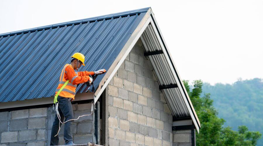 Professional residential roofers in Sutherland, NE